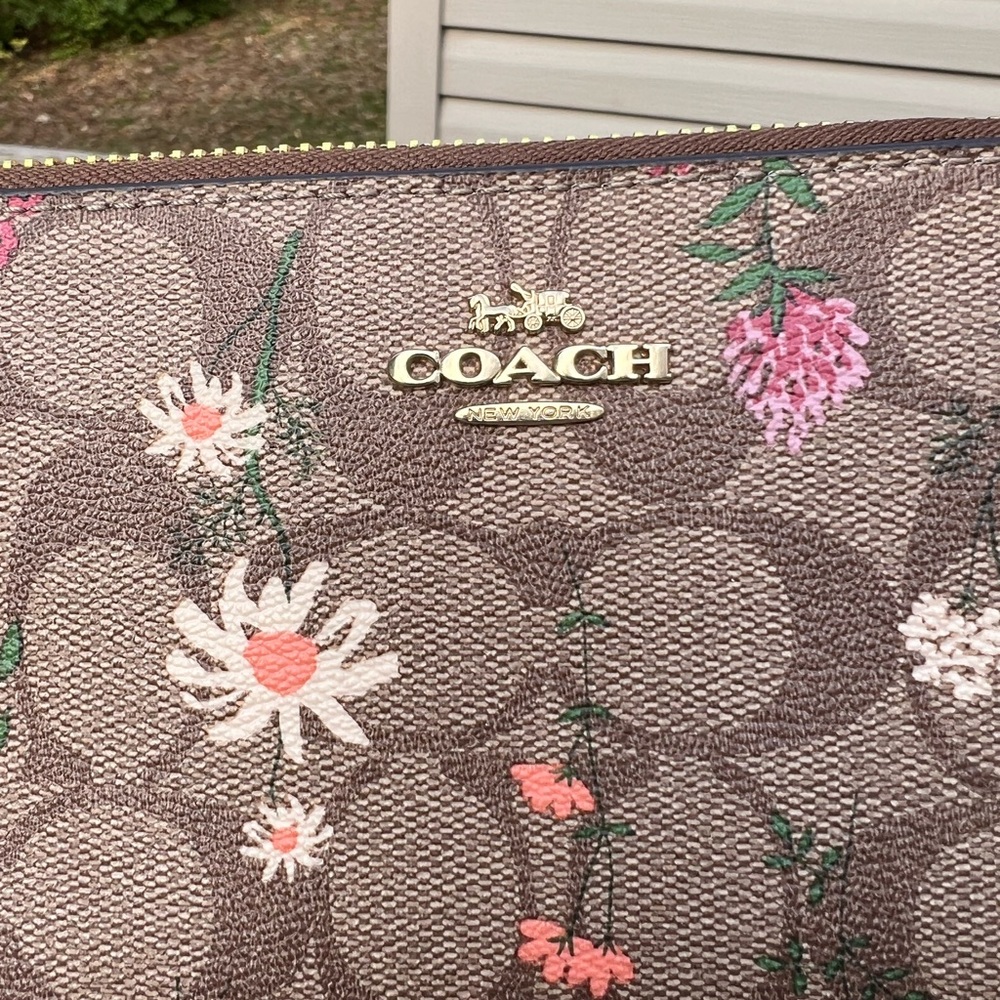 Coach Long Zip Around Wallet in Wildflower Print - Picture 7 of 15
